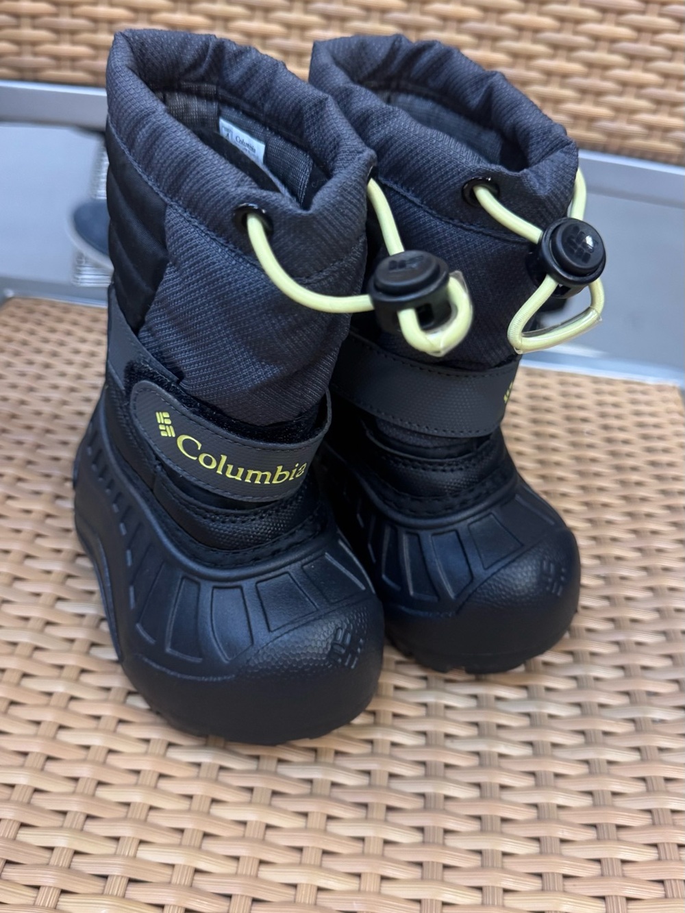 Columbia Kids Black Boots with Yellow Accents Size 3 US 9CM Snow